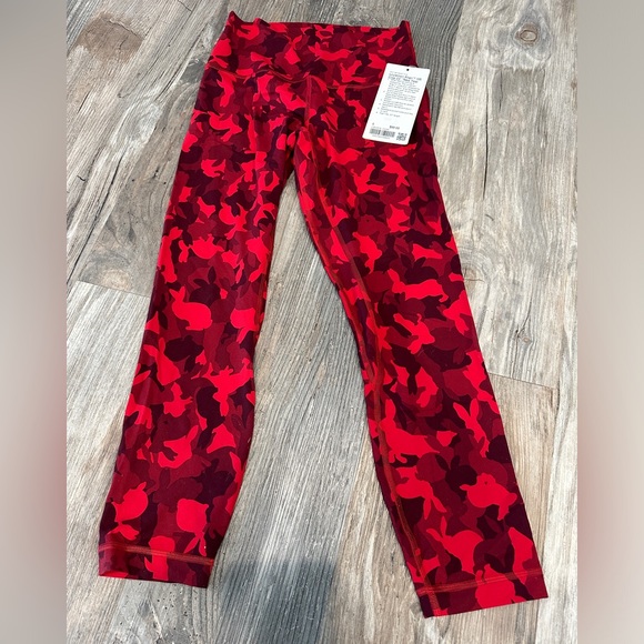 RARE NWT year of the rabbit (2023) lunar new year cropped align sz 6 - Picture 2 of 5